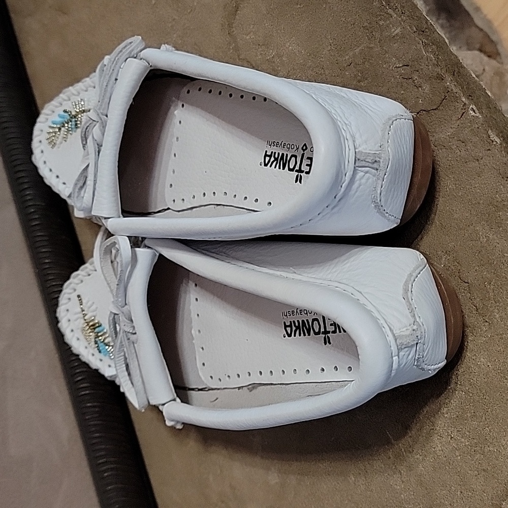 Minnetonka Sz 7 - Picture 2 of 8